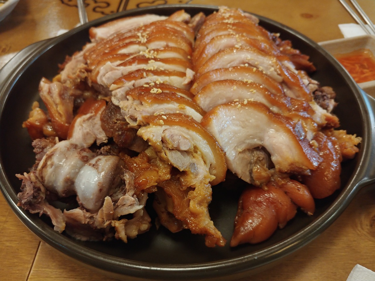 편육